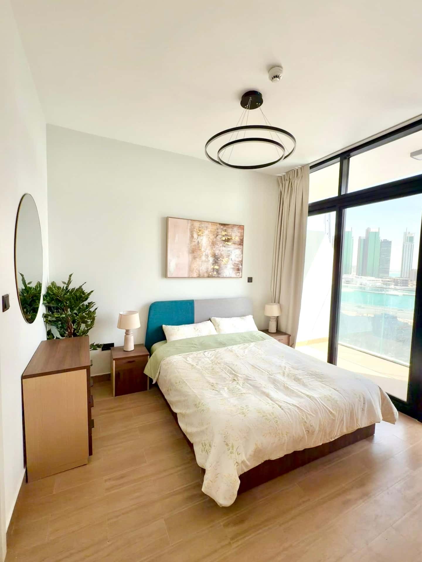 Canal View Vibrant Apartment  - Apartment in Abu Dhabi