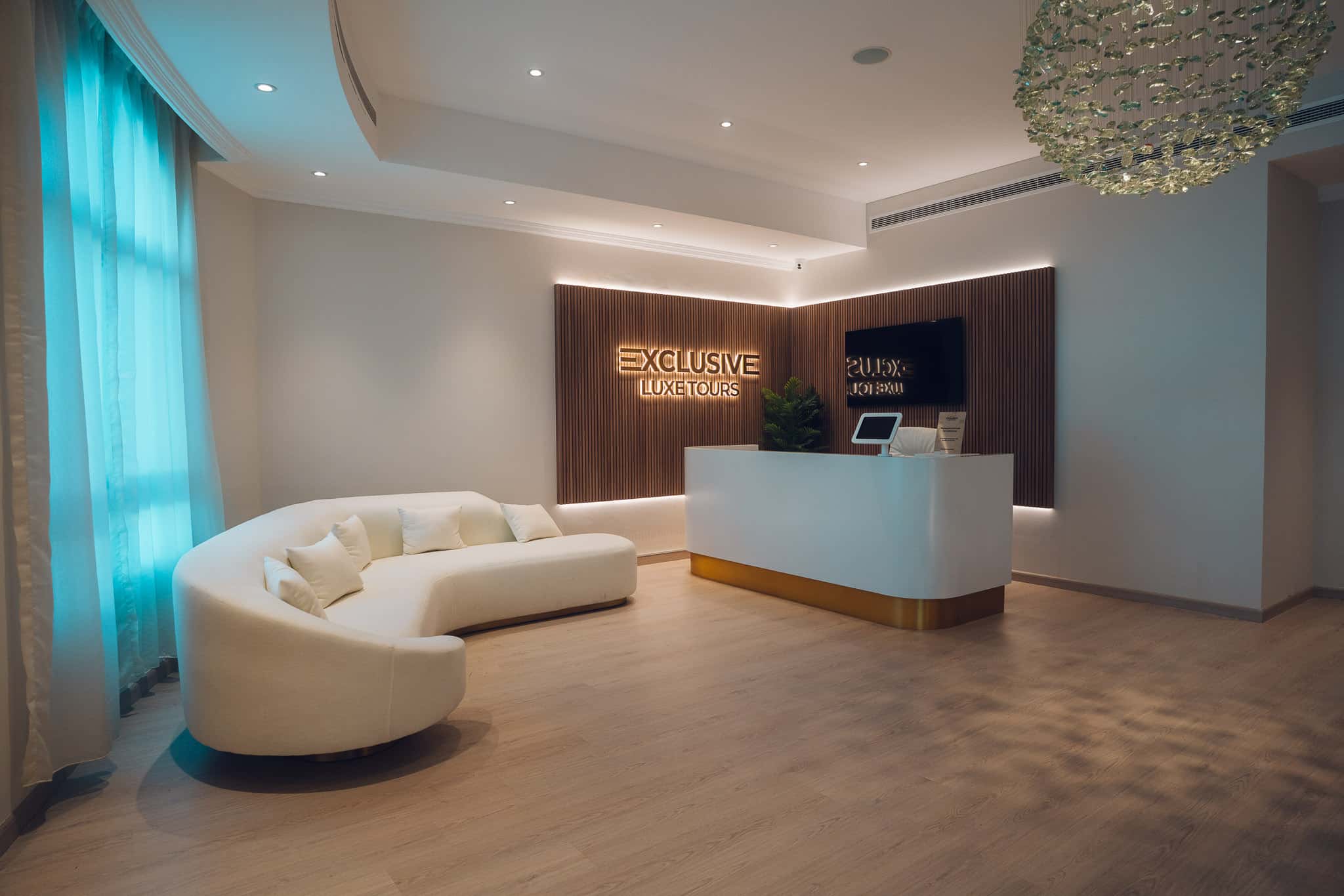 Luxury Two-Story Villa with Private Theater & Presentation Stage in Al Quoz - Villa in Dubai