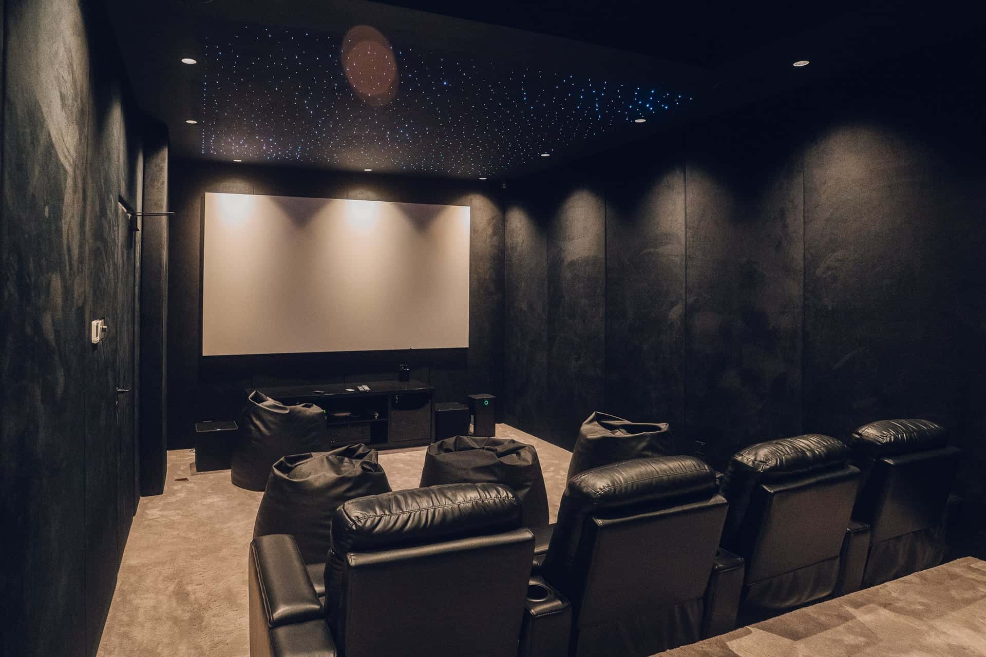 Luxury Two-Story Villa with Private Theater & Presentation Stage in Al Quoz - Villa in Dubai