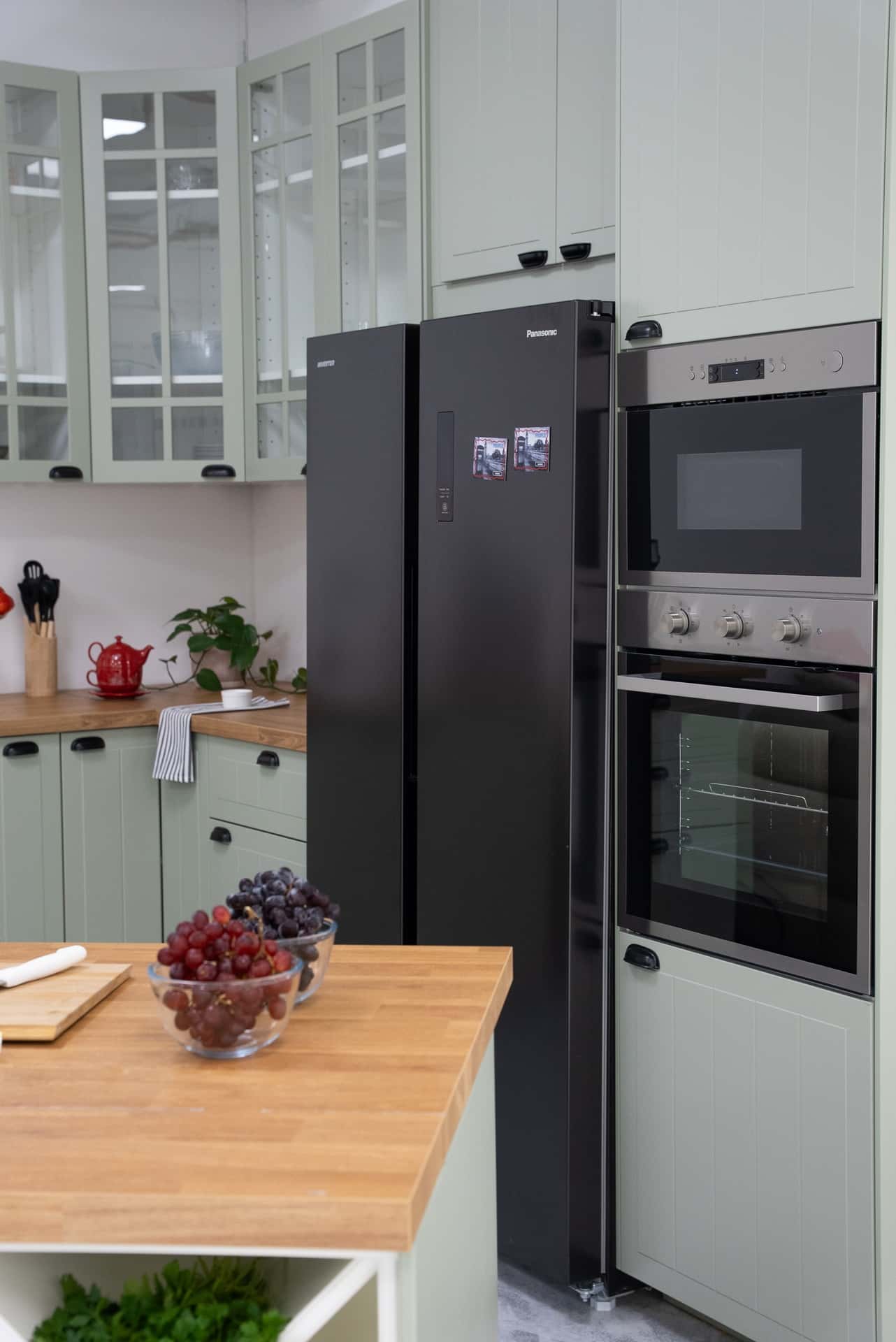 Ready-to-Shoot Kitchen Studio for Food Photography & Videography in Dubai - Commercial Kitchen in Dubai