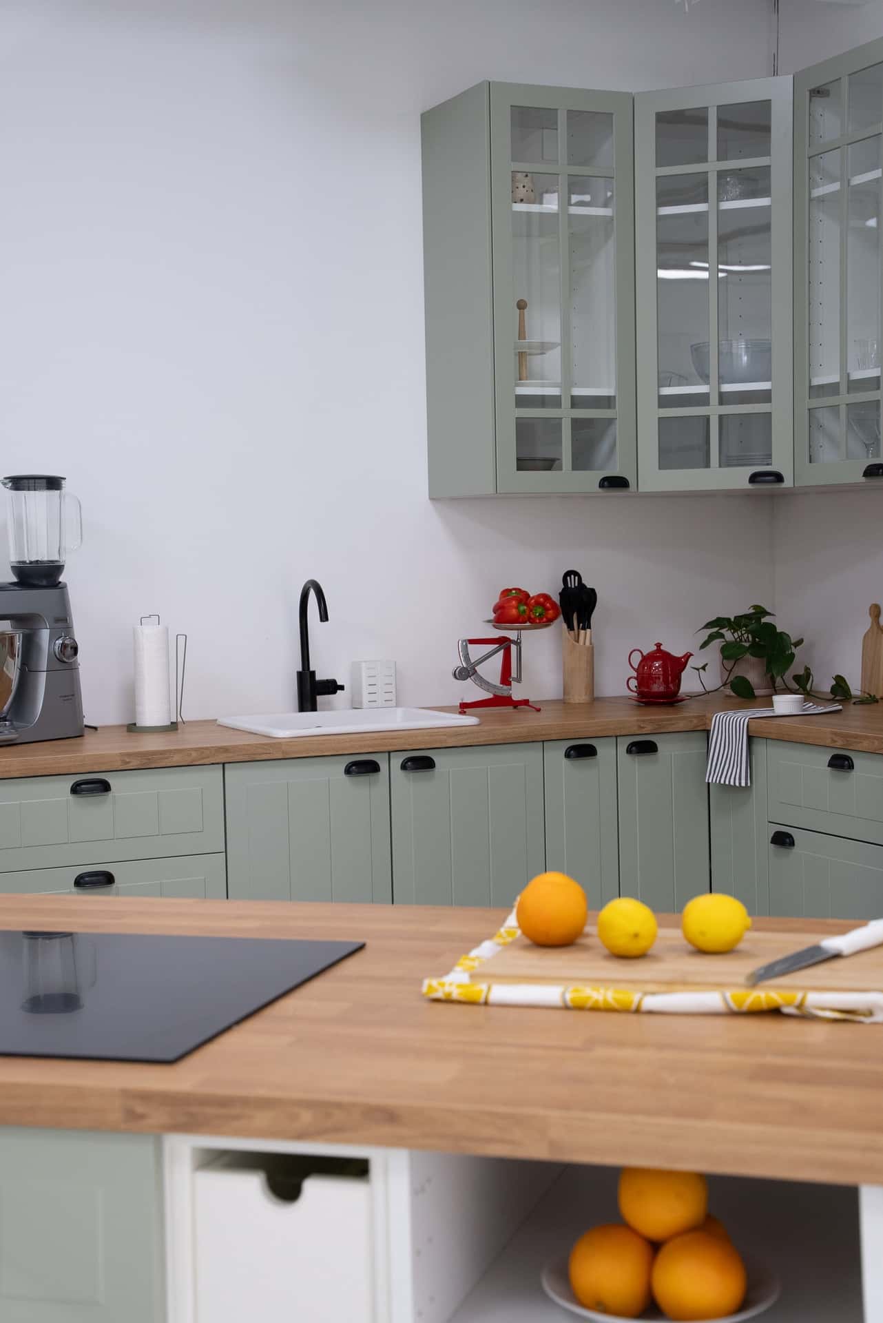 Ready-to-Shoot Kitchen Studio for Food Photography & Videography in Dubai - Commercial Kitchen in Dubai